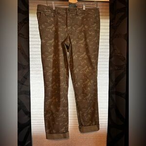 Market & Spruce Camo Cropped Pants